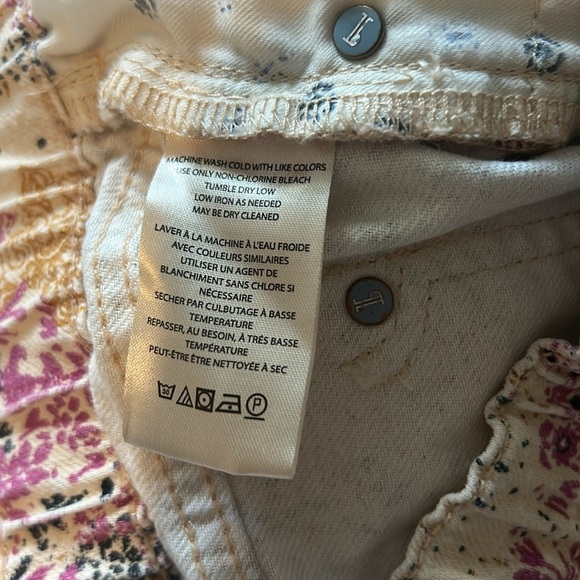 Anthropologie Pilcro Floral Scrunchy Shorts Denim Boho Medium - Picture 9 of 13